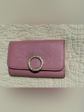 BVLGARI Blush Pink Textured Leather key holder with Signature Circle closure!